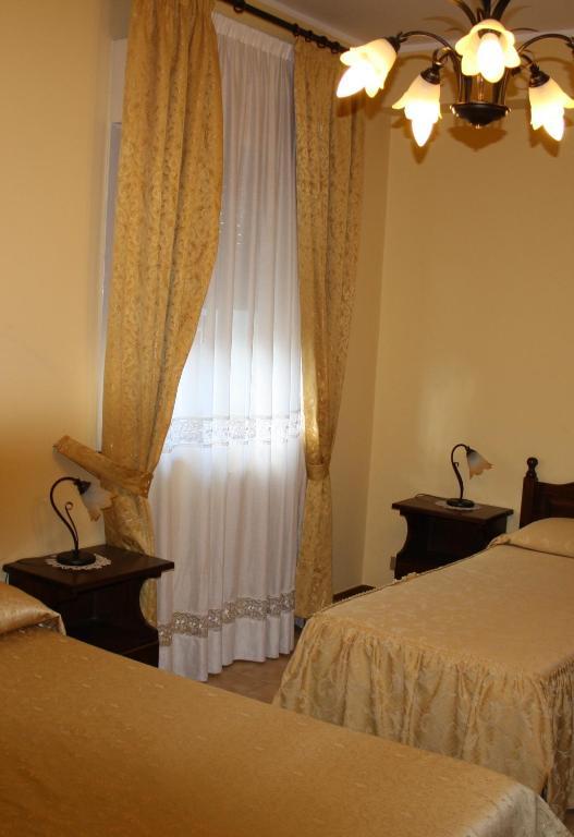 Ai Tre Parchi Bed And Bike Bed & Breakfast Randazzo Cameră foto